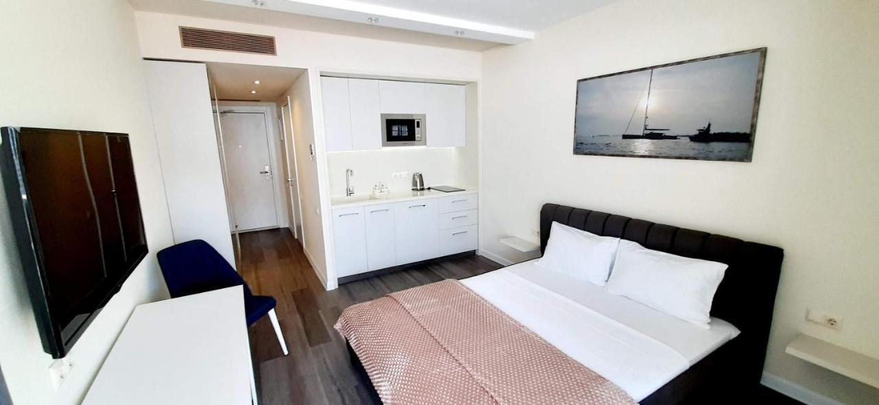 Alliance Palace Sea View Apartment Batumi Exterior foto