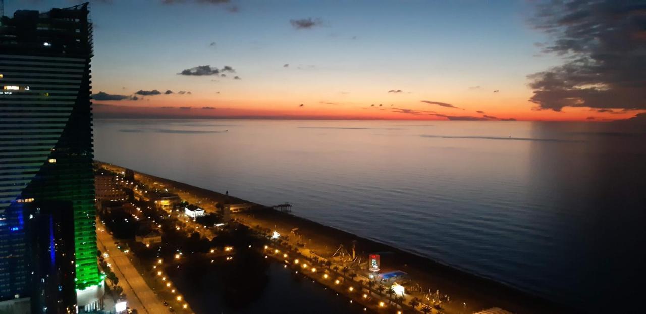 Alliance Palace Sea View Apartment Batumi Exterior foto